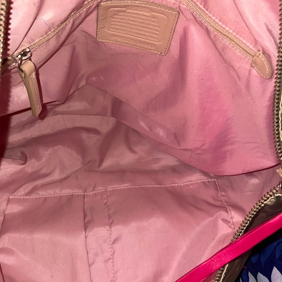 Coach purse in great shape no rips or tears.. - Picture 3 of 3